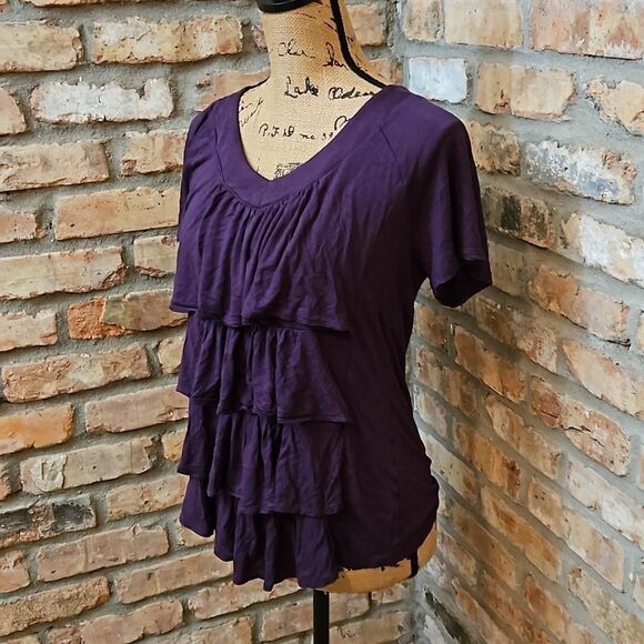 New York & Co Aubergine tiered ruffled top size Medium - Picture 4 of 11